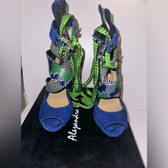 Alexandra G Shoes *Discontinued Design* - Picture 1 of 6